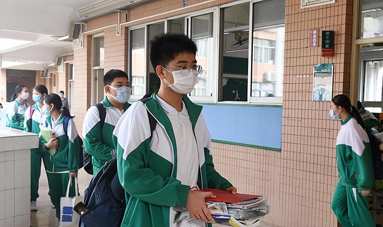 最新暴雨通知，科技智能守護(hù)安全，生活無憂預(yù)警通知