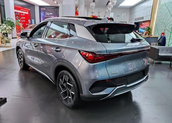 比亞迪電車最新動態(tài)引領(lǐng)行業(yè)革新風(fēng)暴！