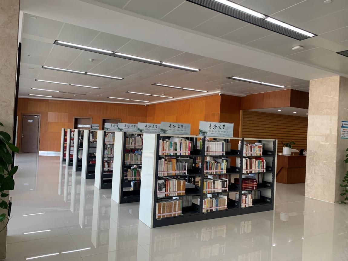 何頓最新作品，引領(lǐng)你進(jìn)入獨(dú)特的文學(xué)之旅