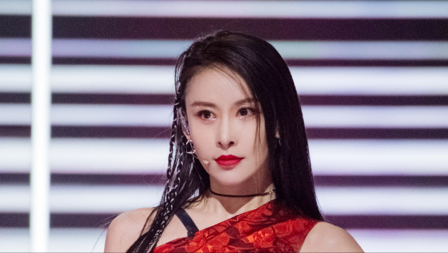 浪姐最新淘汰名單，變化中成長，自信成就輝煌之路