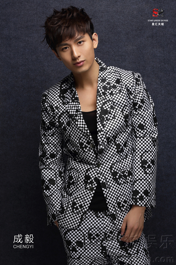 成毅最新劇透揭秘，小巷深處的獨(dú)特風(fēng)情